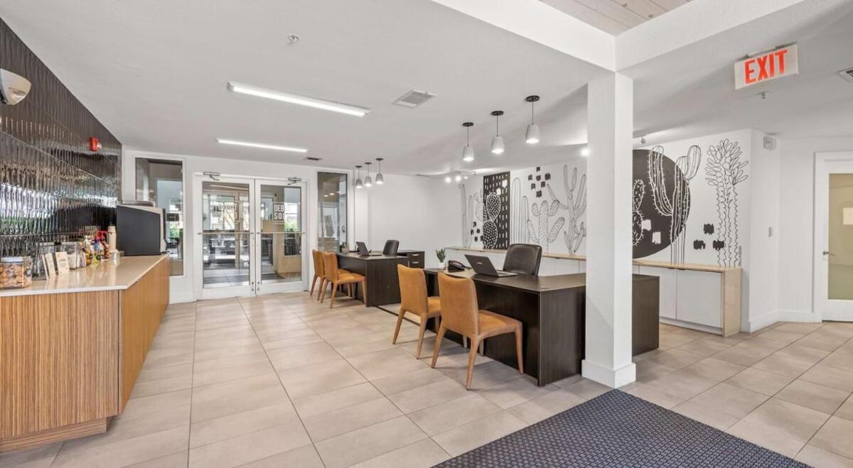 Modern 2B Near Downtown With Pool And Cozy King Beds Austin Exterior foto