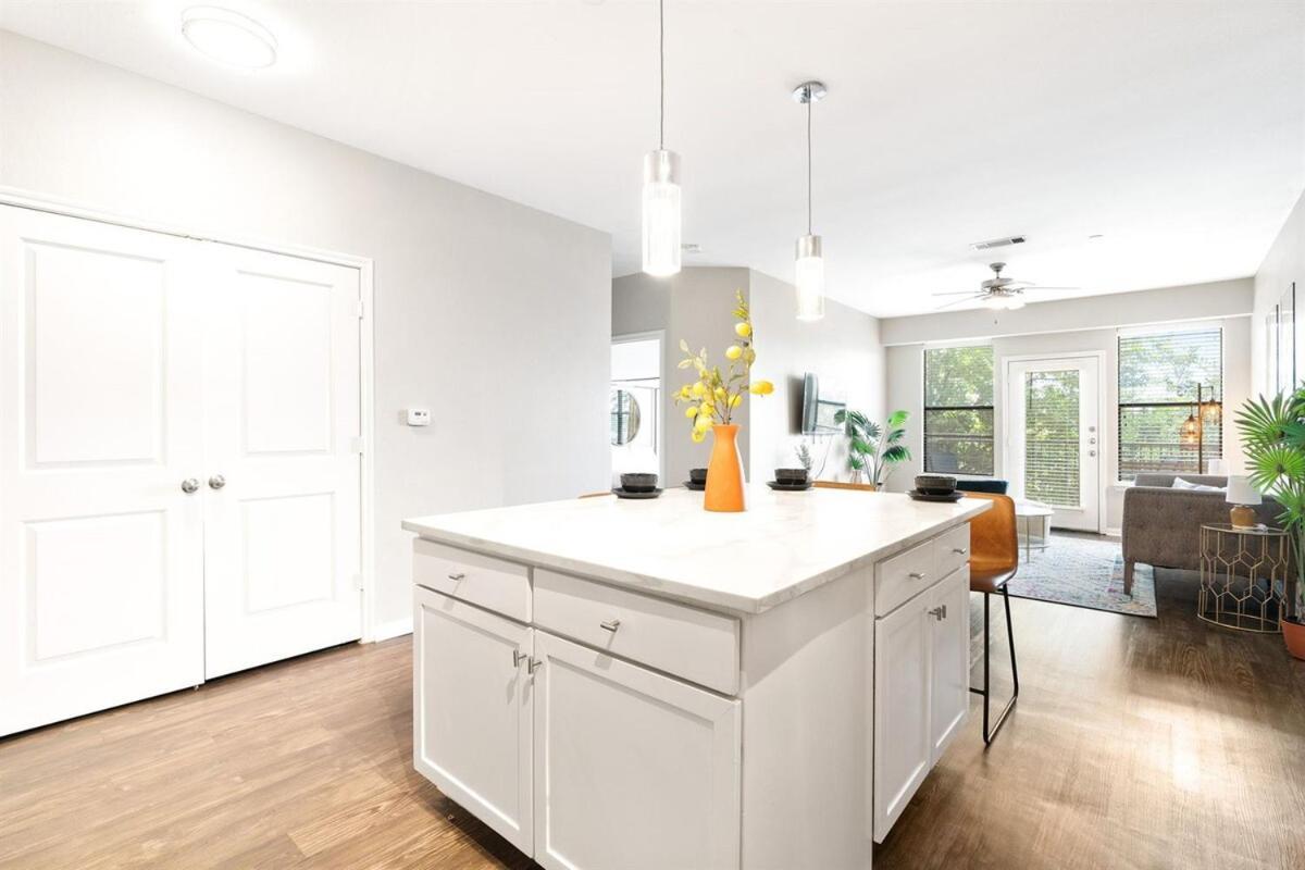 Modern 2B Near Downtown With Pool And Cozy King Beds Austin Exterior foto