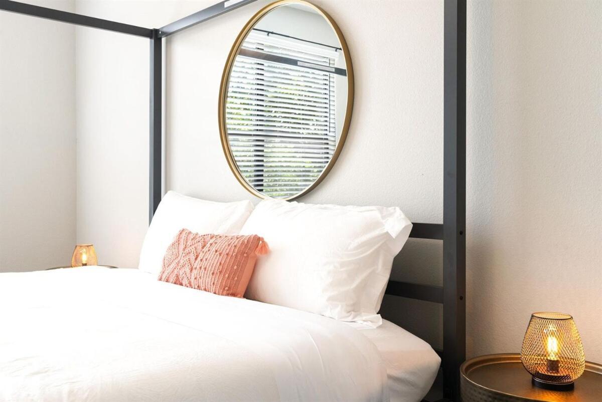 Modern 2B Near Downtown With Pool And Cozy King Beds Austin Exterior foto
