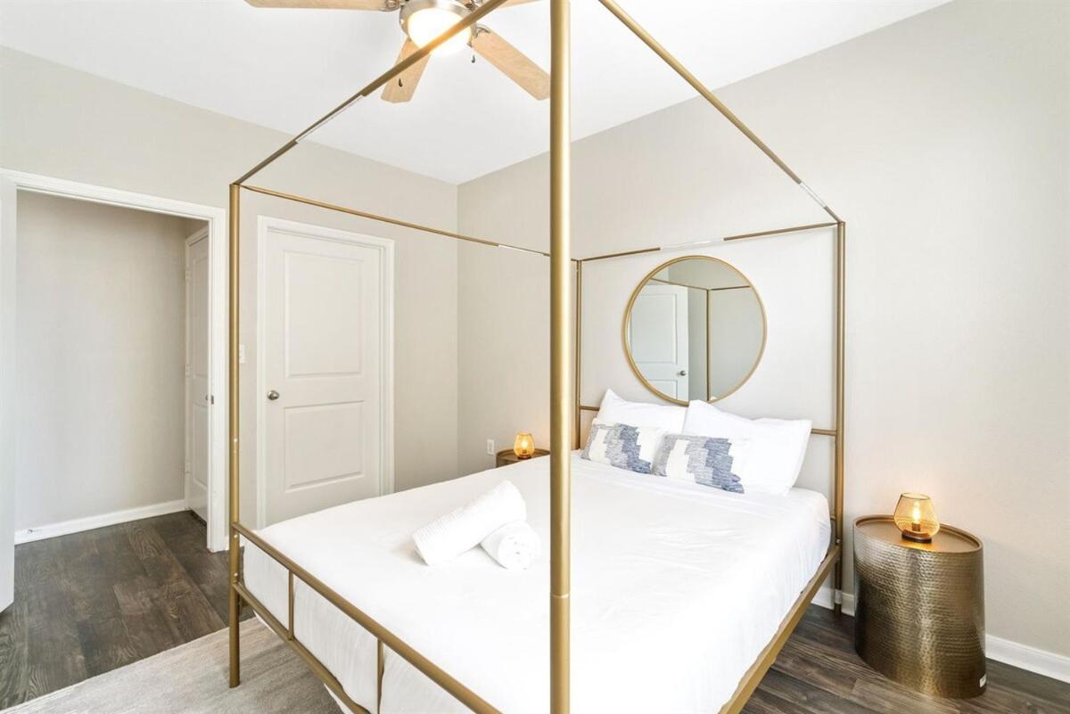 Modern 2B Near Downtown With Pool And Cozy King Beds Austin Exterior foto